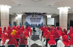 Diresmikan Septina Primawati, Sekolah Lansia Amal Ikhlas BKMT Riau Diikuti Seratusan Orang